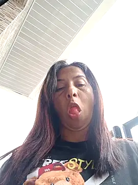 maleja23 online show from September 2025 09:25:02 PM