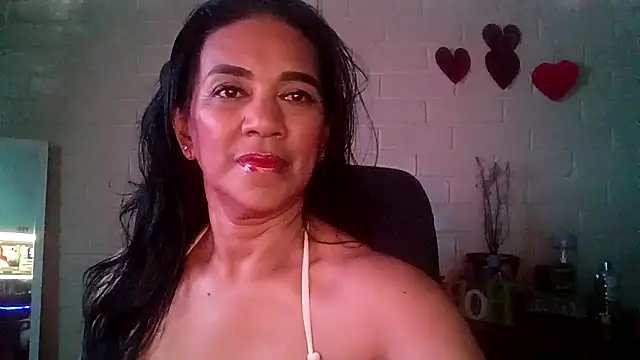 MiiaVelasquez online show from April 2026 05:03:01 AM