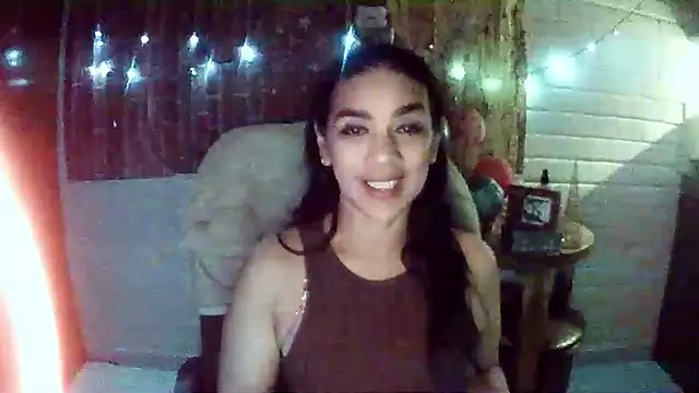 MiiaVelasquez online show from December 2025 04:27:01 AM