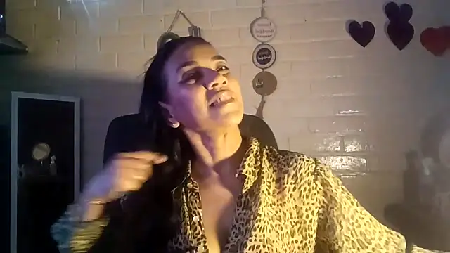 MiiaVelasquez online show from April 2026 05:03:01 AM