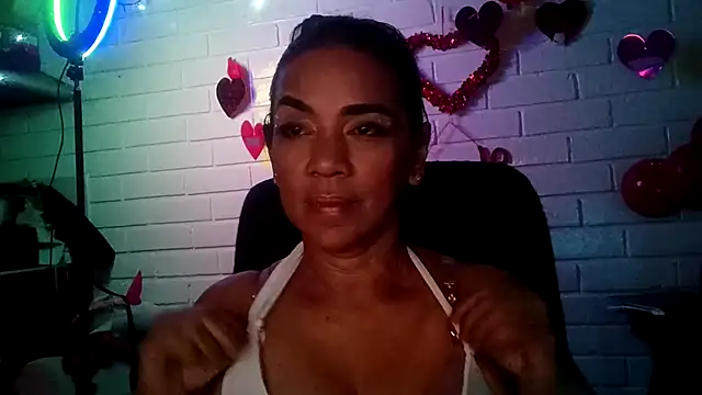 MiiaVelasquez online show from February 2026 04:54:02 AM