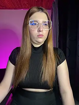 Snapshot of CoraVibes chatting on December 2025 12:15:02 PM CoraVibes online show from December 2025 12:15:02 PM