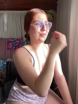 CoraVibes online show from February 2026 12:27:01 PM