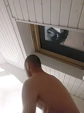 Snapshot of Hahahhdsj112 chatting on October 2025 08:10:01 PM Hahahhdsj112 online show from October 2025 08:10:01 PM