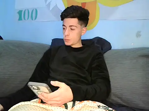 Snapshot of Newbrian20 chatting on October 2025 09:48:02 PM Newbrian20 online show from October 2025 09:48:02 PM