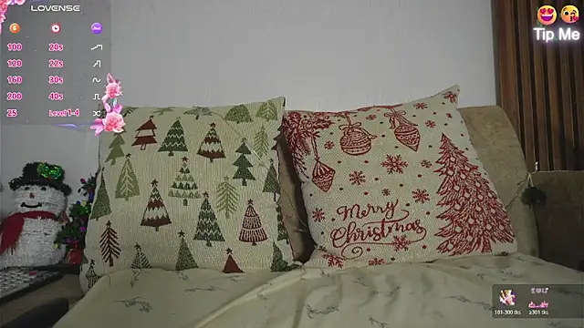 Snapshot of Roxybeautyy chatting on December 2025 09:56:01 AM Roxybeautyy online show from December 2025 09:56:01 AM