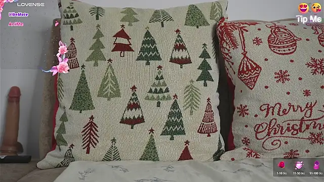 Roxybeautyy online show from April 2026 09:27:01 AM