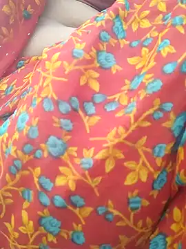 Snapshot of Nehaja33e chatting on November 2025 03:29:01 AM Nehaja33e online show from November 2025 03:29:01 AM