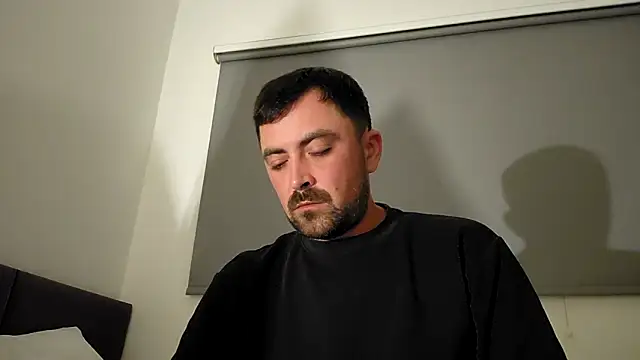 Snapshot of hornyjoe_xxx chatting on October 2025 10:44:01 PM hornyjoe xxx online show from October 2025 10:44:01 PM