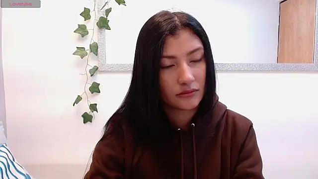 Snapshot of louis_k chatting on May 2026 11:27:01 AM louis k online show from May 2026 11:27:01 AM