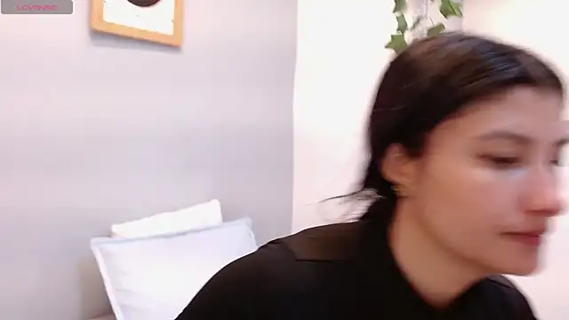 Snapshot of louis_k chatting on June 2026 11:27:01 AM louis k online show from June 2026 11:27:01 AM