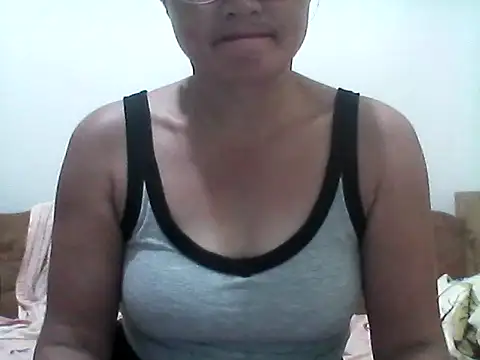 nathalie0045 online show from April 2026 05:08:02 AM