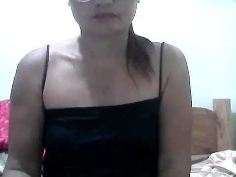 Snapshot of nathalie0045 chatting on June 2026 09:21:01 AM nathalie0045 online show from June 2026 09:21:01 AM