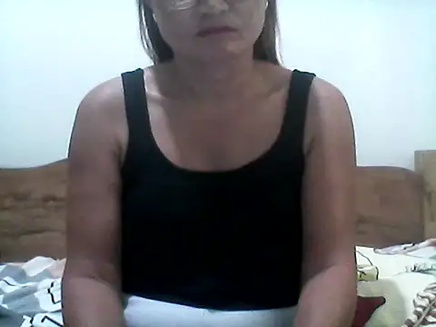 nathalie0045 online show from May 2026 10:53:01 PM