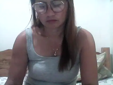 nathalie0045 online show from March 2026 10:43:02 PM