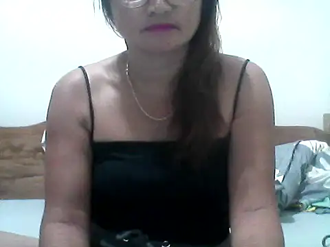 nathalie0045 online show from February 2026 07:10:02 AM