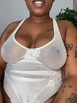 Snapshot of fatpussydallx chatting on September 2025 06:18:02 AM fatpussydallx online show from September 2025 06:18:02 AM