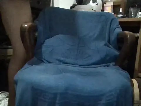 Kriss7777 online show from October 2025 04:40:02 PM