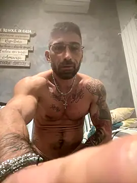 GmGit online show from October 2025 03:18:02 AM