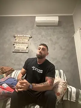 GmGit online show from November 2025 03:43:01 AM