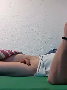 Snapshot of thelion0508 chatting on October 2025 05:30:02 AM thelion0508 online show from October 2025 05:30:02 AM