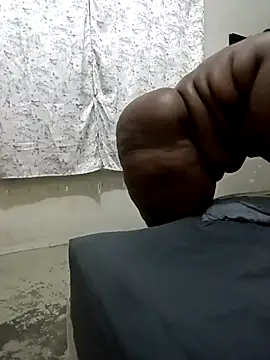 ASSQUEEN37Xx online show from March 2026 06:15:01 PM