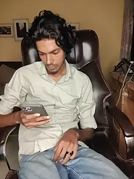 thecatfish online show from November 2025 09:29:01 PM