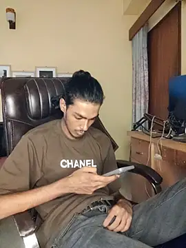 thecatfish online show from October 2025 04:24:01 AM