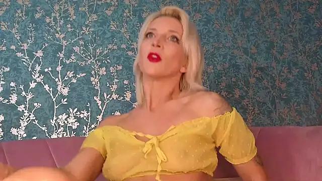 SereneXX online show from October 2025 07:09:02 AM