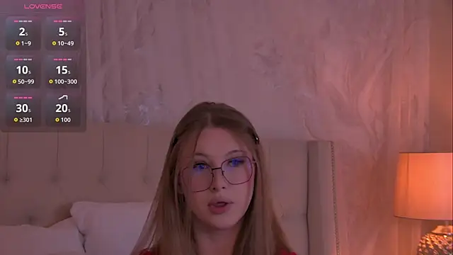 Snapshot of RemyLoon chatting on February 2026 01:31:02 PM RemyLoon online show from February 2026 01:31:02 PM