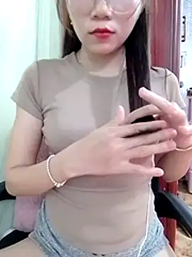 MyMy08 online show from December 2025 01:23:01 PM