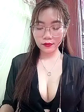 MyMy08 online show from December 2025 12:40:02 PM