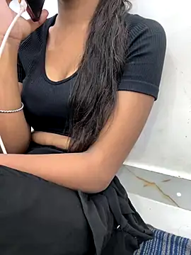 Snapshot of cute_parii_ chatting on September 2025 01:33:01 PM cute parii  online show from September 2025 01:33:01 PM