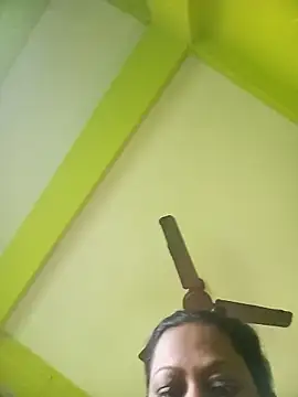 KITTUAAA online show from November 2025 08:07:02 AM