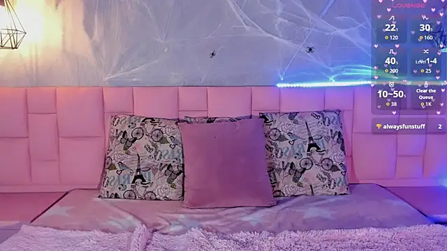 Snapshot of Lexyy_Bluee chatting on October 2025 04:17:01 PM Lexyy Bluee online show from October 2025 04:17:01 PM