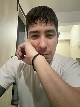 Snapshot of 9999Alez chatting on November 2025 10:35:01 PM 9999Alez online show from November 2025 10:35:01 PM