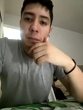 Snapshot of 9999Alez chatting on October 2025 08:32:02 PM 9999Alez online show from October 2025 08:32:02 PM