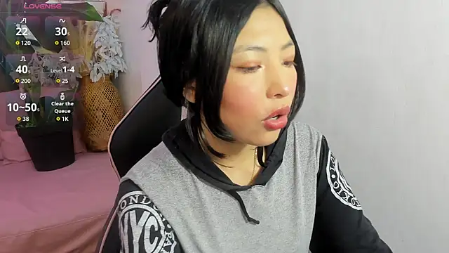 JACKYE TAY online show from September 2025 11:39:02 AM