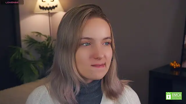 HongTomczak online show from November 2025 07:51:02 AM