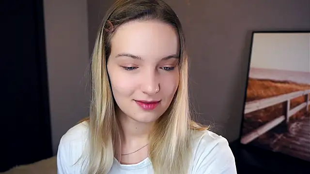 HongTomczak online show from September 2025 06:30:01 AM