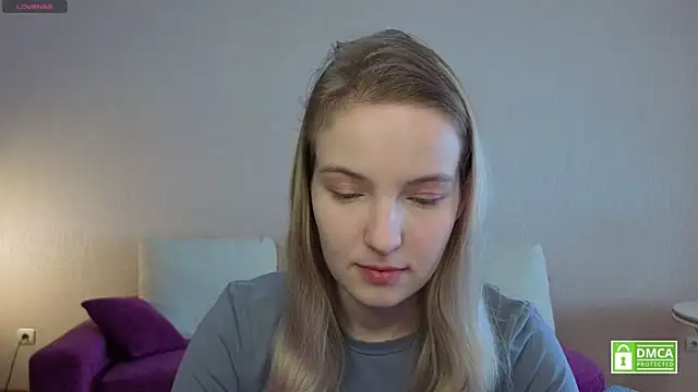 HongTomczak online show from May 2026 07:38:02 AM