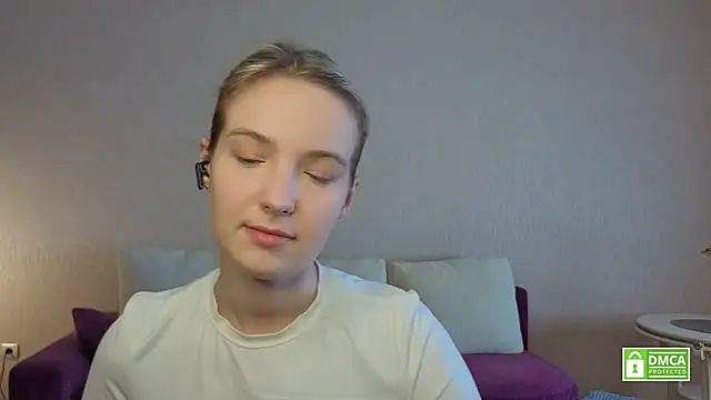 HongTomczak online show from July 2026 06:20:02 AM