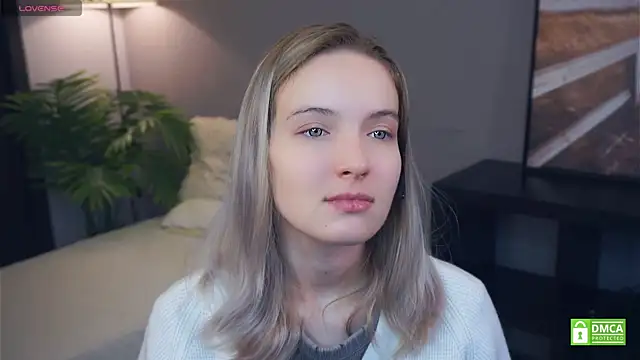 HongTomczak online show from November 2025 08:25:02 AM