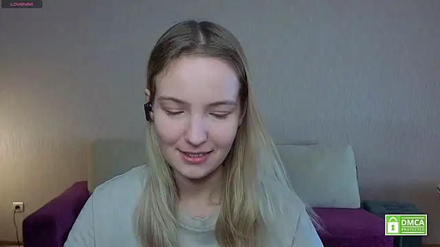 HongTomczak online show from May 2026 07:40:02 AM
