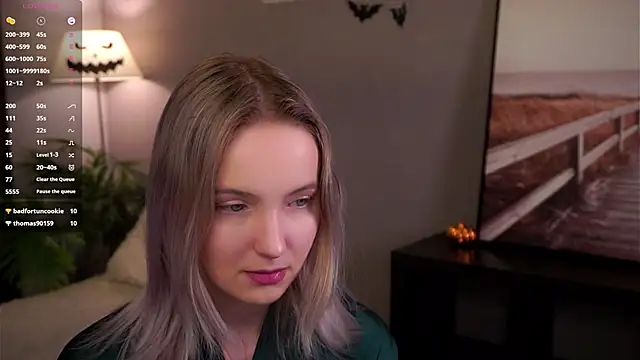 HongTomczak online show from November 2025 10:19:02 AM