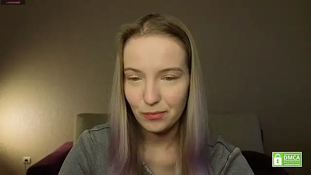 HongTomczak online show from April 2026 07:37:01 AM