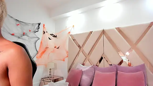 cloemorwen online show from October 2025 09:54:01 PM