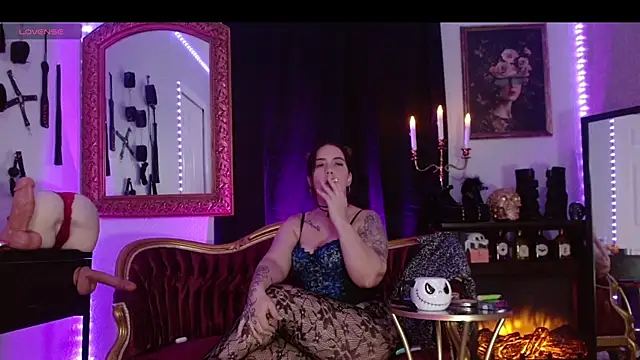 miss strapon online show from November 2025 01:55:02 PM