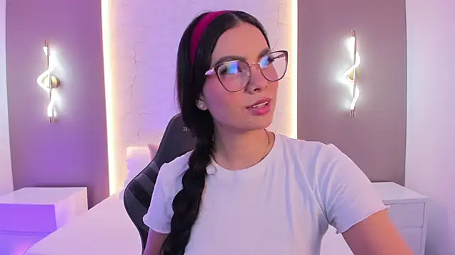 emily tolson online show from February 2026 07:22:01 PM