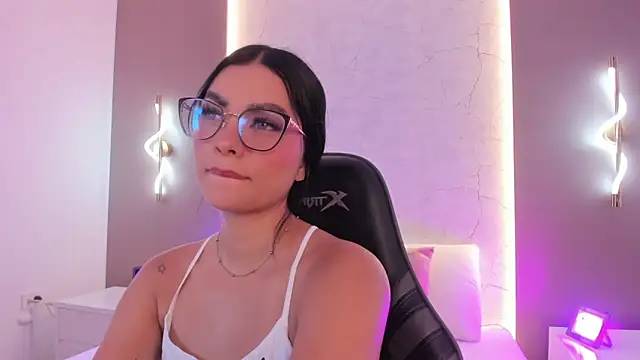 emily tolson online show from March 2026 01:33:02 PM